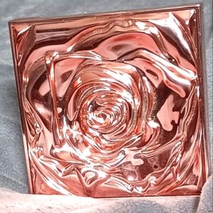 Smashbox petal metal highlighter